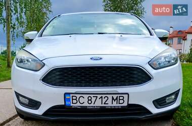 Седан Ford Focus 2015 в 