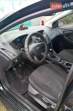 Хетчбек Ford Focus 2012 в 