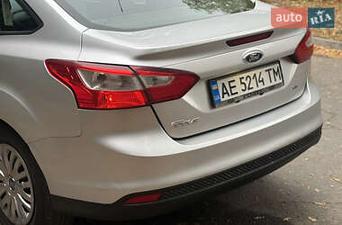 Седан Ford Focus 2011 в 