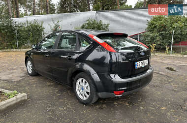 Хэтчбек Ford Focus 2006 в 