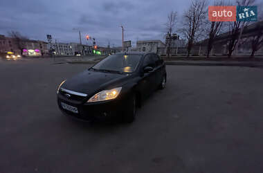 Хэтчбек Ford Focus 2011 в 