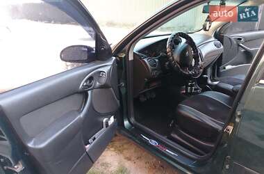 Седан Ford Focus 2004 в 