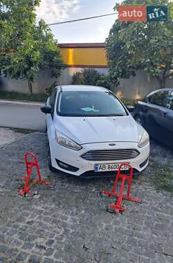 Седан Ford Focus 2015 в Софіївській Борщагівці