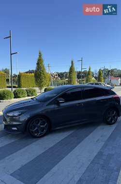 Хэтчбек Ford Focus 2017 в 