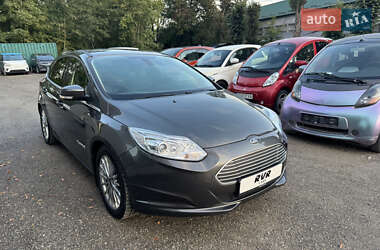 Хэтчбек Ford Focus 2016 в 