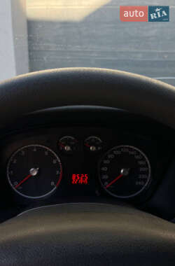 Хэтчбек Ford Focus 2011 в 