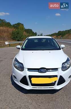 Хетчбек Ford Focus 2011 в 