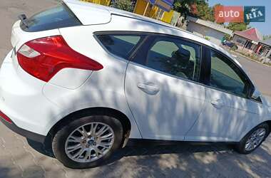 Хетчбек Ford Focus 2011 в 