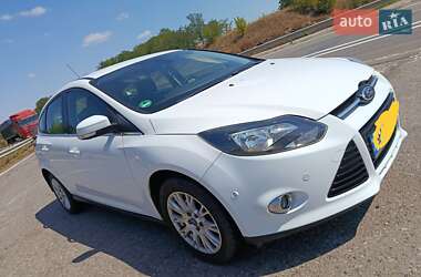 Хетчбек Ford Focus 2011 в 