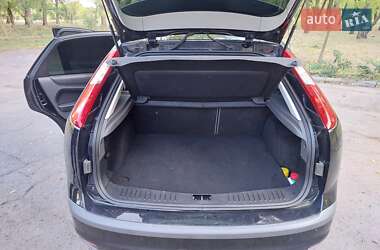 Хэтчбек Ford Focus 2007 в 