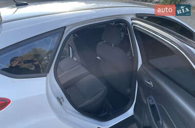Хэтчбек Ford Focus 2015 в 