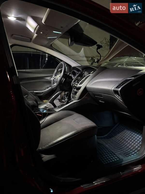 Хэтчбек Ford Focus 2011 в Чубинском фото 22 Хэтчбек Ford Focus 2011 в Чубинском