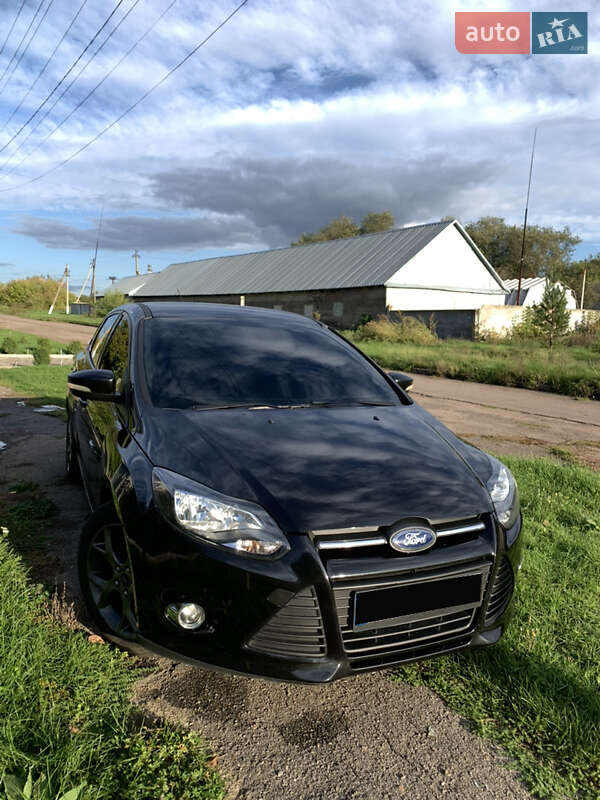 Седан Ford Focus 2013 в 