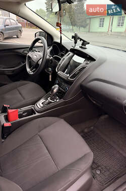 Седан Ford Focus 2015 в 