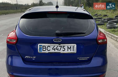 Хэтчбек Ford Focus 2015 в 
