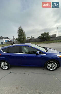 Хэтчбек Ford Focus 2015 в 