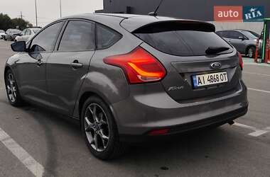 Хетчбек Ford Focus 2013 в 
