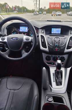Хетчбек Ford Focus 2013 в 