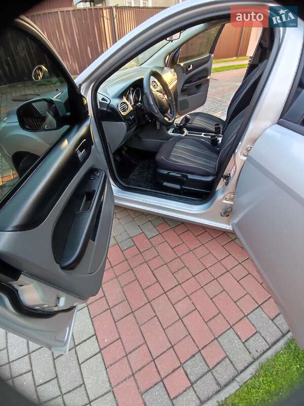 Универсал Ford Focus 2010 в Самборе