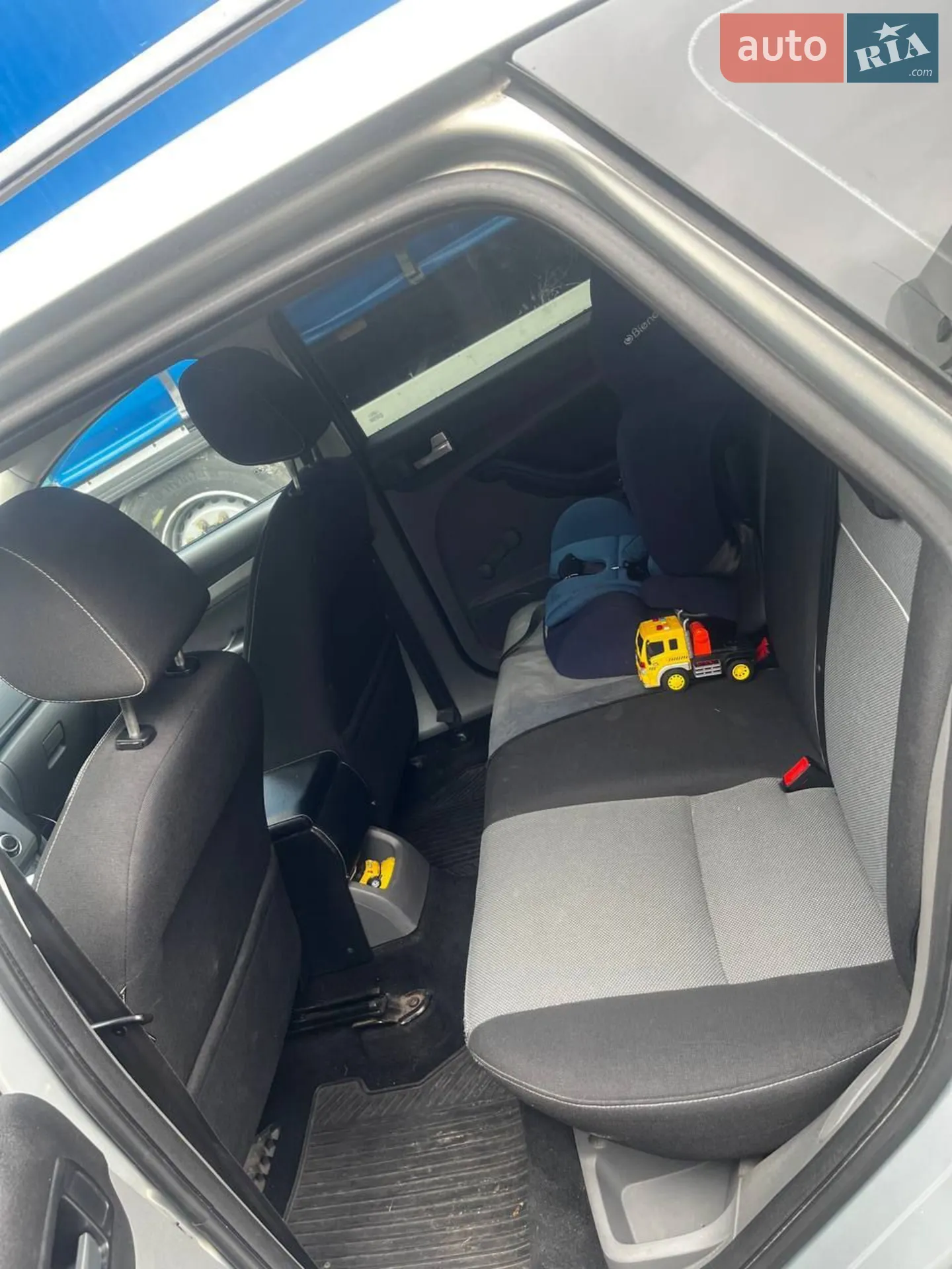2010 Ford Focus - мініатюра 11