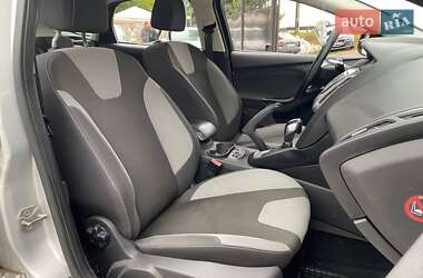 Хэтчбек Ford Focus 2013 в 
