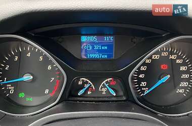 Хэтчбек Ford Focus 2013 в 