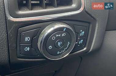 Хэтчбек Ford Focus 2013 в 