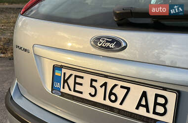 Хэтчбек Ford Focus 2007 в 