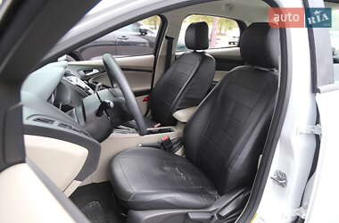 Седан Ford Focus 2016 в 