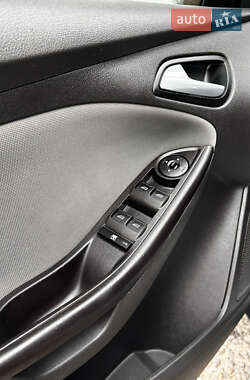 Седан Ford Focus 2012 в 