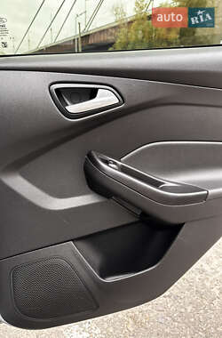 Седан Ford Focus 2012 в 