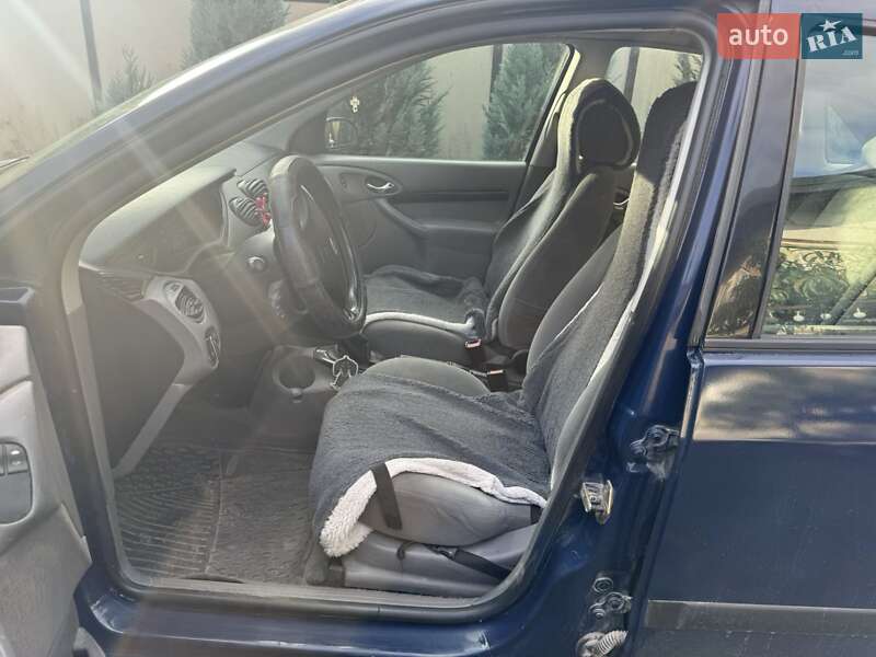 Седан Ford Focus 2001 в Львове
