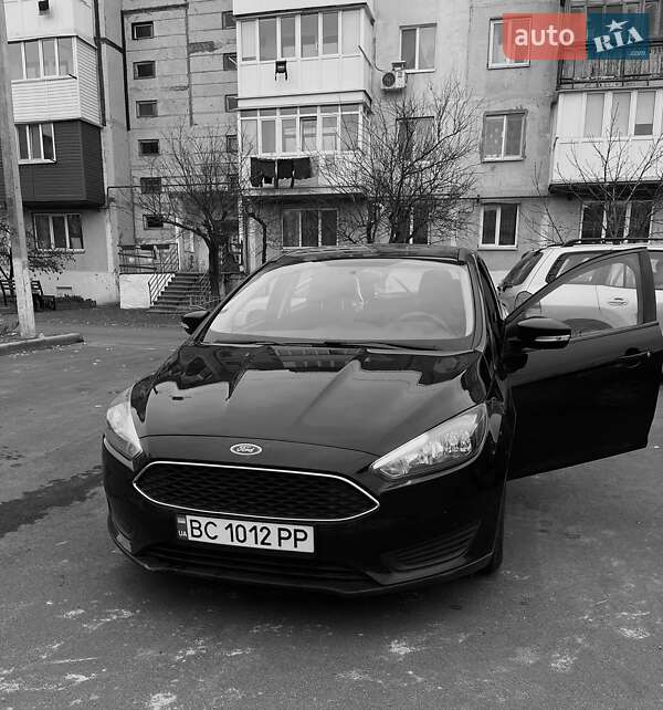 Хэтчбек Ford Focus 2017 в 
