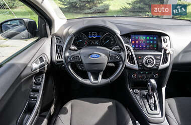 Хэтчбек Ford Focus 2015 в 