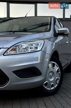 Седан Ford Focus 2009 в 