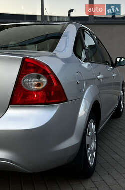 Седан Ford Focus 2009 в 