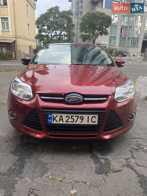 Седан Ford Focus 2014 в  фото Седан Ford Focus 2014 в