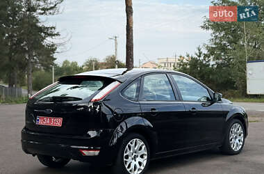 Хэтчбек Ford Focus 2009 в 