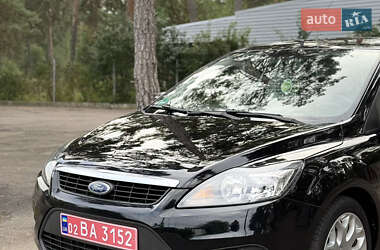 Хэтчбек Ford Focus 2009 в 