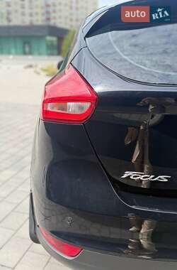 Хэтчбек Ford Focus 2016 в 