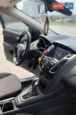Хэтчбек Ford Focus 2016 в 