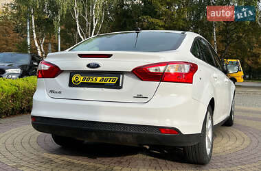 Седан Ford Focus 2012 в 
