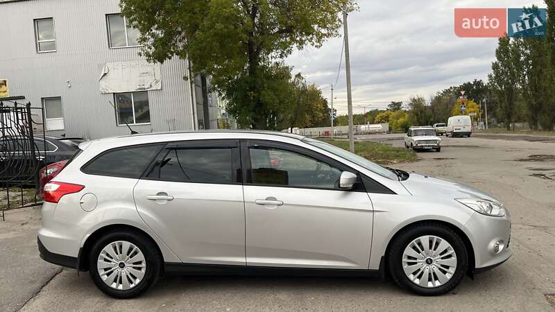 Универсал Ford Focus 2014 в Николаеве фото 5 Универсал Ford Focus 2014 в Николаеве