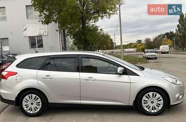 Универсал Ford Focus 2014 в 