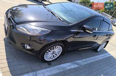 Седан Ford Focus 2014 в 