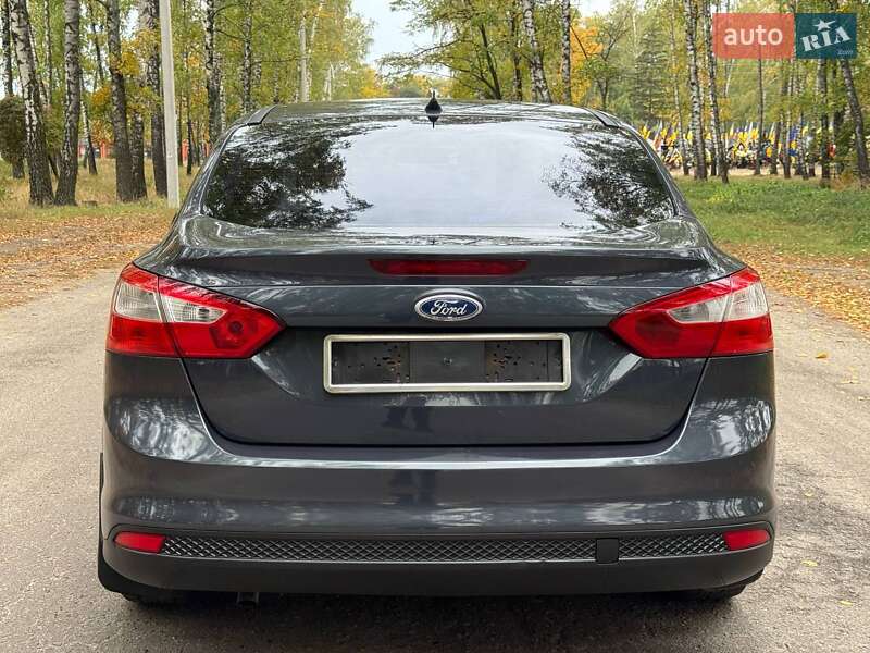 Седан Ford Focus 2013 в Охтирці