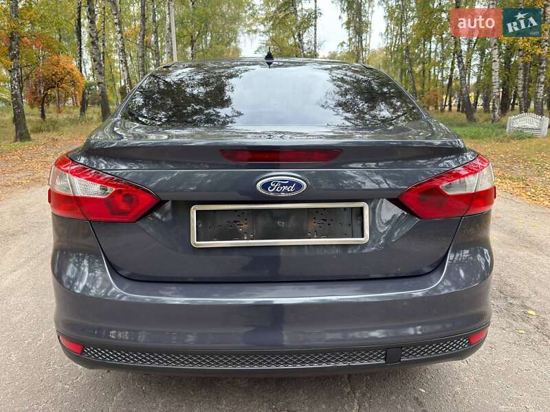Седан Ford Focus 2013 в Охтирці