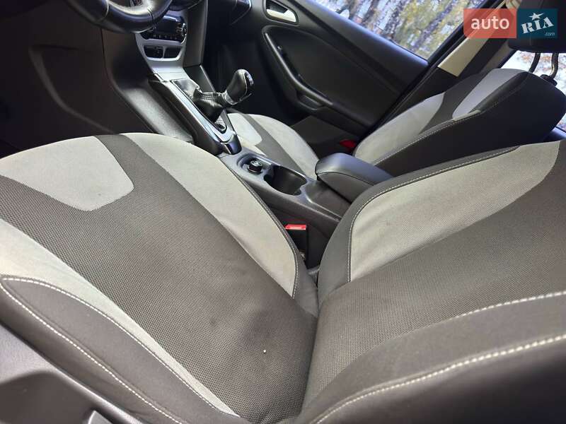 Седан Ford Focus 2013 в Охтирці