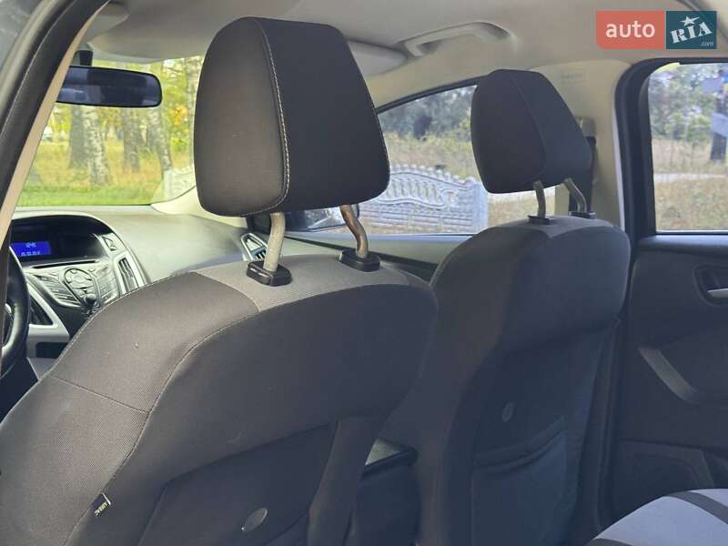 Седан Ford Focus 2013 в Охтирці