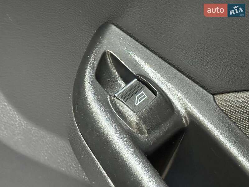 Седан Ford Focus 2013 в Охтирці